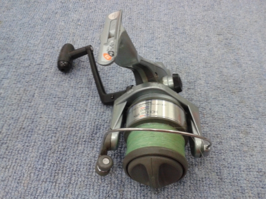 ขายรอกตกปลา shimano HOLIDAY SPIN 6000 ขายรอกตกปลา shimano HOLIDAY SPIN 6000