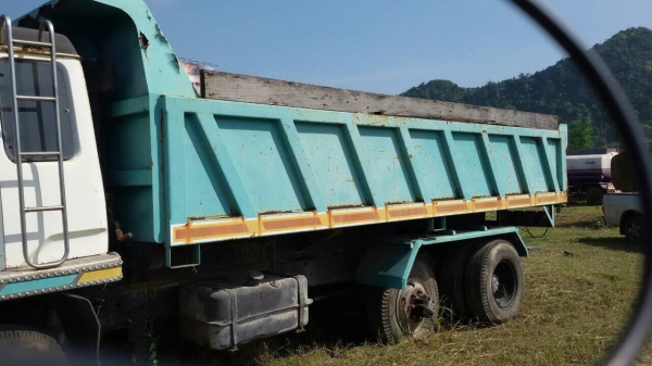 กระบะ10ล้อ(ดั๊มเหล็ก) อุปกรณ์ครบ ขนาด 0.84/2.5/6.0 เนื้อเหล็กสวย ไม่ผุ ถอดลงจาก มิตซูไอหลง ขาย130,000 บาท (ศุภากร 081-4252943)