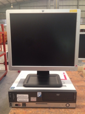 ขายถูก คอมฯตั้งโต๊ะชุดนี้ Fujitsu pentium dual core 2.6/160/1G  คู่กับ LCD 17" hp
