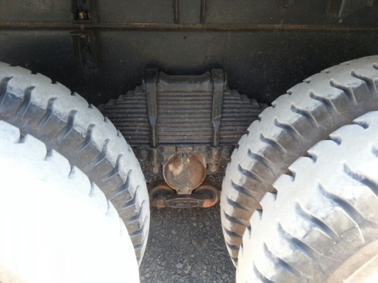 รถอีซูซุ 10 ล้อดั้ม 210 แรงม้า. ปี 37   สนใจติดต่อ  081 - 6079515