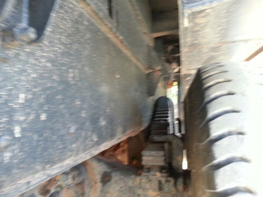 รถอีซูซุ 10 ล้อดั้ม 210 แรงม้า. ปี 37   สนใจติดต่อ  081 - 6079515