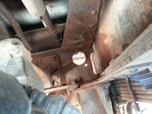 รถอีซูซุ 10 ล้อดั้ม 210 แรงม้า. ปี 37   สนใจติดต่อ  081 - 6079515