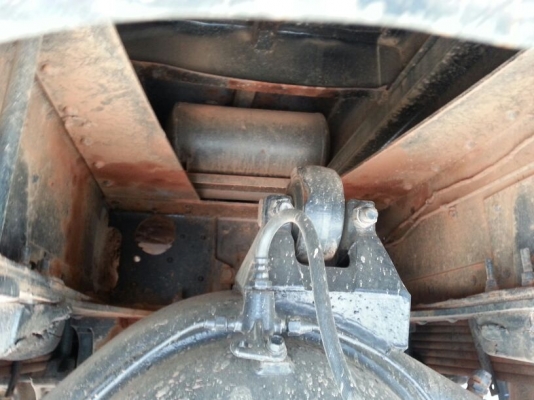 รถอีซูซุ 10 ล้อดั้ม 210 แรงม้า. ปี 37   สนใจติดต่อ  081 - 6079515