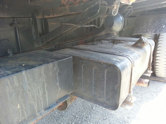 รถอีซูซุ 10 ล้อดั้ม 210 แรงม้า. ปี 37   สนใจติดต่อ  081 - 6079515