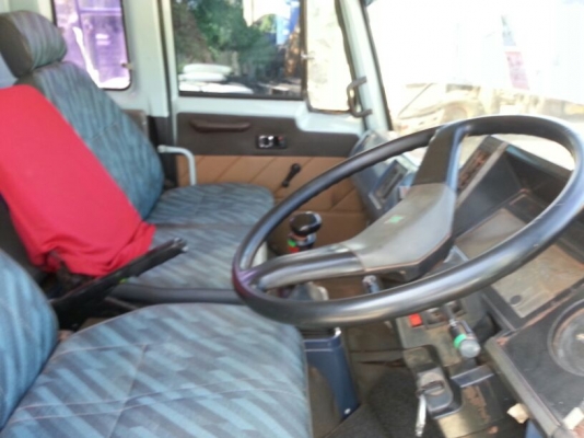 รถอีซูซุ 10 ล้อดั้ม 210 แรงม้า. ปี 37   สนใจติดต่อ  081 - 6079515