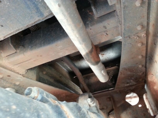 รถอีซูซุ 10 ล้อดั้ม 210 แรงม้า. ปี 37   สนใจติดต่อ  081 - 6079515