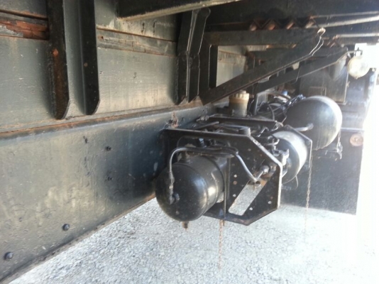 รถอีซูซุ 10 ล้อดั้ม 210 แรงม้า. ปี 37   สนใจติดต่อ  081 - 6079515