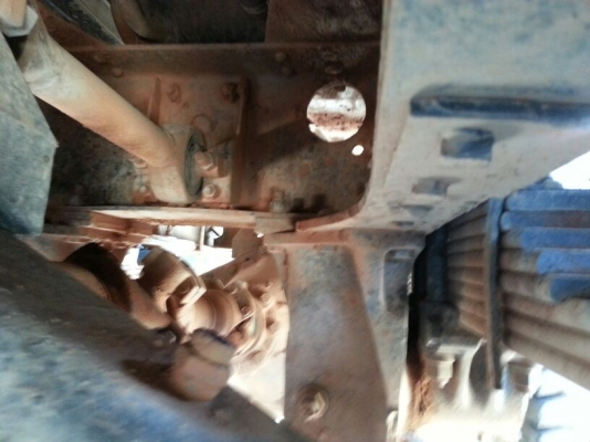 รถอีซูซุ 10 ล้อดั้ม 210 แรงม้า. ปี 37   สนใจติดต่อ  081 - 6079515