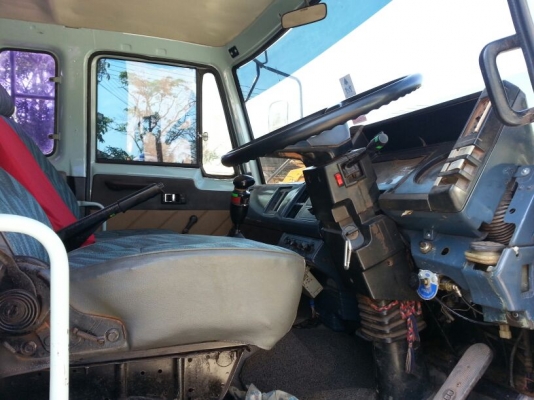 รถอีซูซุ 10 ล้อดั้ม 210 แรงม้า. ปี 37   สนใจติดต่อ  081 - 6079515