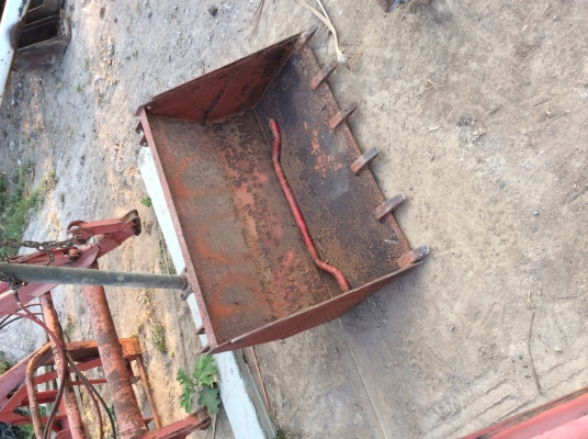 ขายชุดตักหน้าfront loader ขายชุดตักหน้าfront loader