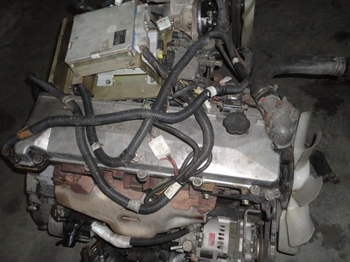 ขายเครื่อง4HF ใช้ก๊าช CNG จากญี่ปุ่นครับ