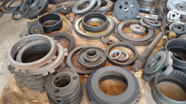 ขายอะไหล่เก่าเกียร์ - ท็อค CAT 966D      093-891-0141