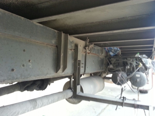 รถอีซูซุ 10 ล้อ หลังถนน FVM 230 แรงม้า. ปี 47    สนใจติดต่อ  081 - 6079515