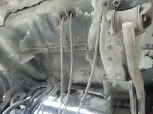 รถอีซูซุ 10 ล้อ หลังถนน FVM 230 แรงม้า. ปี 47    สนใจติดต่อ  081 - 6079515