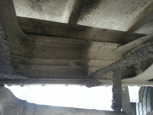 รถอีซูซุ 10 ล้อ หลังถนน FVM 230 แรงม้า. ปี 47    สนใจติดต่อ  081 - 6079515