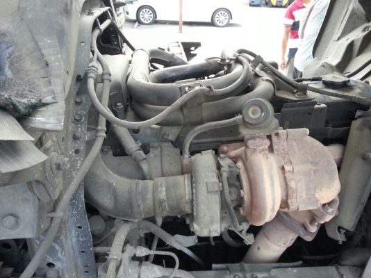 รถอีซูซุ 10 ล้อ หลังถนน FVM 230 แรงม้า. ปี 47    สนใจติดต่อ  081 - 6079515