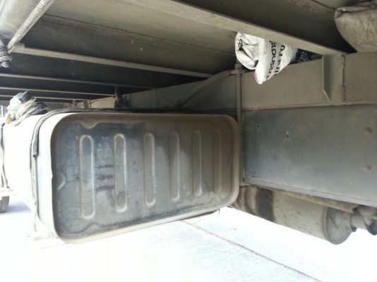 รถอีซูซุ 10 ล้อ หลังถนน FVM 230 แรงม้า. ปี 47    สนใจติดต่อ  081 - 6079515