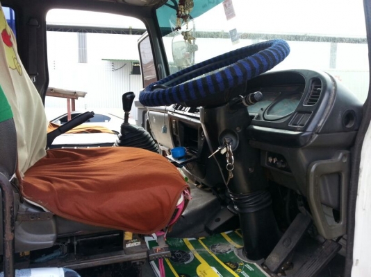 รถอีซูซุ 10 ล้อ หลังถนน FVM 230 แรงม้า. ปี 47    สนใจติดต่อ  081 - 6079515