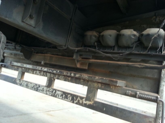 รถอีซูซุ 10 ล้อ หลังถนน FVM 230 แรงม้า. ปี 47    สนใจติดต่อ  081 - 6079515