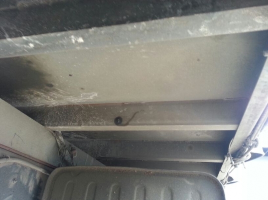 รถอีซูซุ 10 ล้อ หลังถนน FVM 230 แรงม้า. ปี 47    สนใจติดต่อ  081 - 6079515