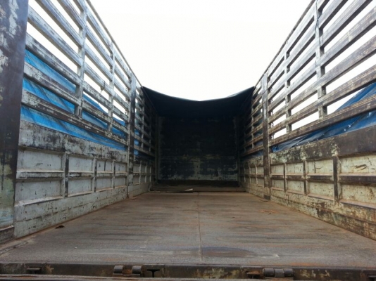 รถอีซูซุ 10 ล้อ หลังถนน FVM 230 แรงม้า. ปี 47    สนใจติดต่อ  081 - 6079515