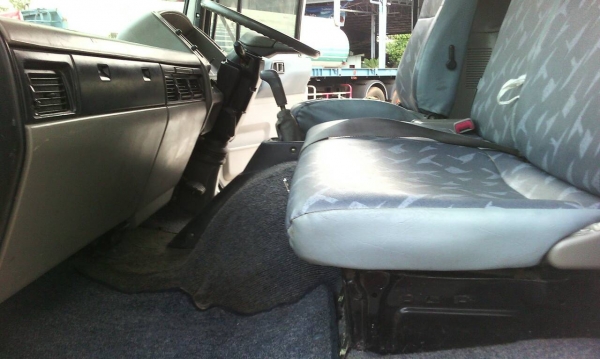 ขายด่วนรถ6ล้อติดโม้ปูน3.5คิวโม้ตรงเครือง240แรงมีเอกสารเล่ม