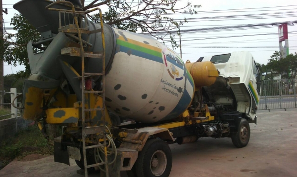 ขายด่วนรถ6ล้อติดโม้ปูน3.5คิวโม้ตรงเครือง240แรงมีเอกสารเล่ม