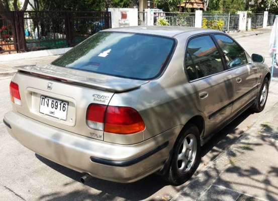 civic ปี 97 เครื่องวีเทค เกียร์ออโต้ ไม่ติดแก๊ส เครื่องดี เกียร์ดี ช่วงล่างเงียบ ภายในเรียบร้อย กระจกไฟฟ้า ปรับไฟฟ้า ดิสก์เบรค 4 ล้อ ยางดอกหนาๆ  เครื่องเสียง jvc แอร์เย็นเพลงเพราะ รถพร้อมใช้  ราคา 89,000 บาท  0896878976 โอ๋  id line : charnpreecha