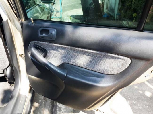 civic ปี 97 เครื่องวีเทค เกียร์ออโต้ ไม่ติดแก๊ส เครื่องดี เกียร์ดี ช่วงล่างเงียบ ภายในเรียบร้อย กระจกไฟฟ้า ปรับไฟฟ้า ดิสก์เบรค 4 ล้อ ยางดอกหนาๆ  เครื่องเสียง jvc แอร์เย็นเพลงเพราะ รถพร้อมใช้  ราคา 89,000 บาท  0896878976 โอ๋  id line : charnpreecha