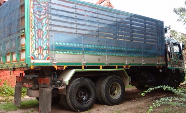 HINO FL 3H 195 HP HO7D ปี 37 สิบล้อดั๊มพ์เพลาเดียว กระบะดั๊มพ์มิเนียมคอกเกษตร 12 ตันความยาว 6.20 เมตรสภาพสวยจัด เครื่องเดิมเกียร์เดิมแน่นดีแรงดีไม่มีเยิ้ม หัวเก๋งไฮเทคแล็ปลายสวยภายในเก๋งคอนโซลครบพร้อม พวงมาลัยเพาเวอร์ ระบบเบรคทริ๊ปฟี้ ช่วงล่างเดิมๆคัชซีสว