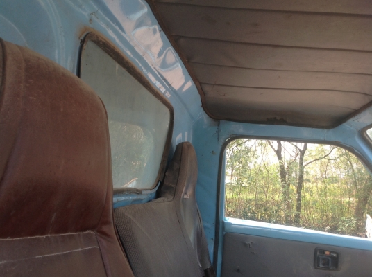 หกล้อด้ัม สด ผ่อน ดาวน์ 100000 บาทดอกเบีย้ 1.5\% ราคา 335000