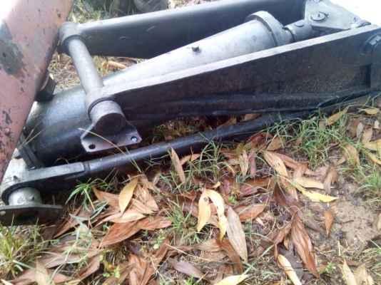 กระบอกดั้มรถสิบล้อพร้อมปั้มปั่นแถมเกียร์ฝากดั้วยครับ