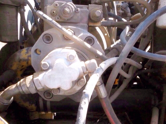 ขายด่วน ขายรถแบ็คโฮร KOMATSU PC 120-5 ขายคู่กันกับรถหัวยาวสิบล้อเพลาเดียว เทรลเลอร์ท้ายลาดขึ้นรถแบ็คโฮร @ KOMATSU PC 120-5 รถสภาพดีพร้อมทำงานได้เลย เครื่องเดิมปั๊มเดิมทำงานได้ดีไม่โหลด ภายในเก๋งคอนโทรลยาว ภายนอกบอดี้สวยบูมอาร์มสวย ช่วงล่างดี เอกสารใบซื้อข