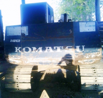 ขายด่วน ขายรถแบ็คโฮร KOMATSU PC 120-5 ขายคู่กันกับรถหัวยาวสิบล้อเพลาเดียว เทรลเลอร์ท้ายลาดขึ้นรถแบ็คโฮร @ KOMATSU PC 120-5 รถสภาพดีพร้อมทำงานได้เลย เครื่องเดิมปั๊มเดิมทำงานได้ดีไม่โหลด ภายในเก๋งคอนโทรลยาว ภายนอกบอดี้สวยบูมอาร์มสวย ช่วงล่างดี เอกสารใบซื้อข