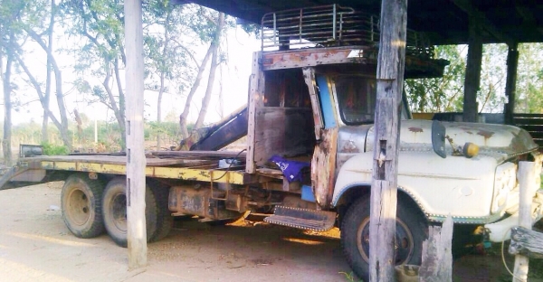 ขายด่วน ขายรถแบ็คโฮร KOMATSU PC 120-5 ขายคู่กันกับรถหัวยาวสิบล้อเพลาเดียว เทรลเลอร์ท้ายลาดขึ้นรถแบ็คโฮร @ KOMATSU PC 120-5 รถสภาพดีพร้อมทำงานได้เลย เครื่องเดิมปั๊มเดิมทำงานได้ดีไม่โหลด ภายในเก๋งคอนโทรลยาว ภายนอกบอดี้สวยบูมอาร์มสวย ช่วงล่างดี เอกสารใบซื้อข