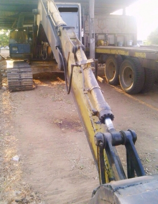 ขายด่วน ขายรถแบ็คโฮร KOMATSU PC 120-5 ขายคู่กันกับรถหัวยาวสิบล้อเพลาเดียว เทรลเลอร์ท้ายลาดขึ้นรถแบ็คโฮร @ KOMATSU PC 120-5 รถสภาพดีพร้อมทำงานได้เลย เครื่องเดิมปั๊มเดิมทำงานได้ดีไม่โหลด ภายในเก๋งคอนโทรลยาว ภายนอกบอดี้สวยบูมอาร์มสวย ช่วงล่างดี เอกสารใบซื้อข