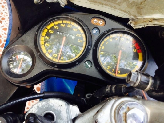 ขายCBR150ตัวคาร์บู รุ่นไมล์เหลือง ขายCBR150ตัวคาร์บู รุ่นไมล์เหลือง