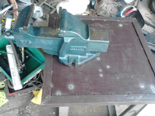 ขายปากกา record no.6 พร้อมโต๊ะเหล็ก