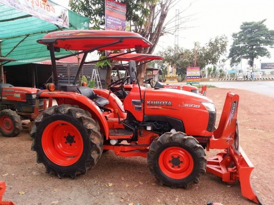 KUBOTA L3608 สวยๆพร้อมใช้งาน 335,000บ.ใบมีดดันดิน+ผานหก เพชรรุ่งเรืองแทรกเตอร์จัดให้คร๊าบ KUBOTA L3608 สวยๆพร้อมใช้งาน 335,000บ.ใบมีดดันดิน+ผานหก เพชรรุ่งเรืองแทรกเตอร์จัดให้คร๊าบ