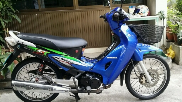 ขาย WAVE 125S สตาร์ทมือปี46มือแรกไมล์ดิจิตอล  เครื่องเดิม คาร์บูเดิม สีสวย ไม่ดัง ไม่มีควันขาว ภาษี 58 มีบริการส่งคิดตามระยะทาง ดูรถที่พระราม 3