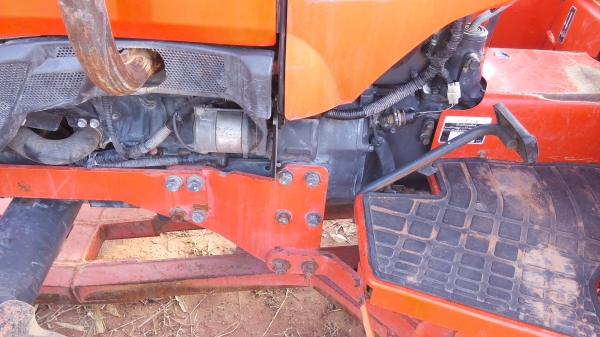 ขายรถไถคูโบต้า L3608 มีใบมีดดันดินผาล6/22พร้อมใช้งานครับ