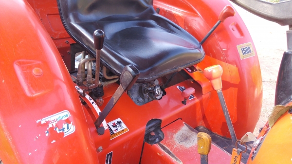 ขายรถไถคูโบต้า L3608 มีใบมีดดันดินผาล6/22พร้อมใช้งานครับ