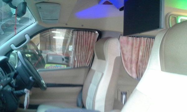 ขายด่วนๆค่ะ ยี่ห้อ : TOYOTA ปี : 2009 รุ่น : HIACE สี : ขาว โฉม : COMMUTER ปี 2009  เกียร์ : MT รุ่นย่อย : 2.7 VVT-i เครื่องยนต์ : เบนซิน,NGV,  ราคา 690,000 บาท โทร คุณตันหยง 0922726669