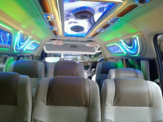 ขายด่วนๆค่ะ ยี่ห้อ : TOYOTA ปี : 2009 รุ่น : HIACE สี : ขาว โฉม : COMMUTER ปี 2009  เกียร์ : MT รุ่นย่อย : 2.7 VVT-i เครื่องยนต์ : เบนซิน,NGV,  ราคา 690,000 บาท โทร คุณตันหยง 0922726669