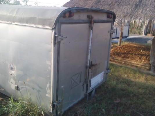 หลังคาทรงสูงใส่รถกะบะ ตอยเดียว เดิมเป็นของ isuzu ใส่ได้ทุกรุ่นละครับ  ช่างบอกมา แต่งนิดหน่อยเข้าได้เลย