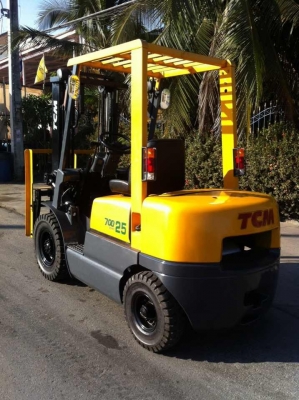 +++ ขายโฟล์คลิฟท์  T.C.M. FD30Z5  ขนาด  3  ตัน   (รถนอก)  เครื่องยนต์ดีเซล  เสา 3 เมตร  เกียร์ออโตเมติค  ยางตัน