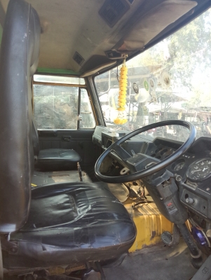 หัวเก๋งสิบล้อ Nissan UD อุปกรณ์ตามรูปสวยๆ ลดๆๆไปเลย