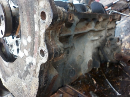 ต้องการขาย เสื้อเครือง NISSAN SUNNY E13