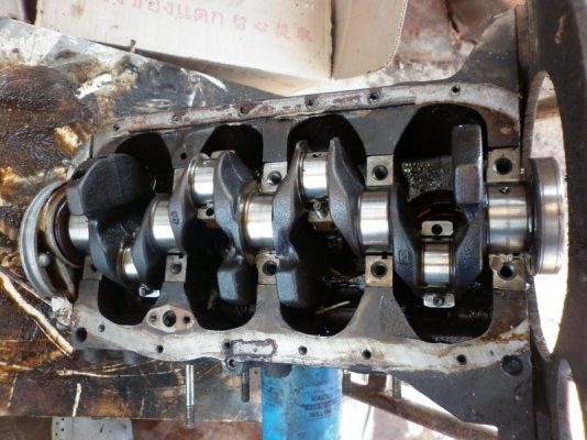 ต้องการขาย เสื้อเครือง NISSAN SUNNY E13