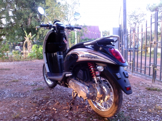 ขายHonda Scoopy iเครื่องเดิมมือเดียวเล่มพร้อมชุดโอนราคา15,900บาท
